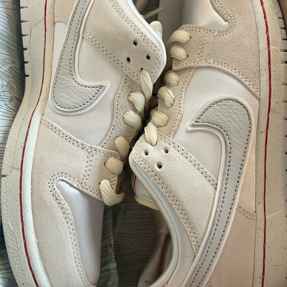 Nike SB Dunk low “City of Love Light Bone”
